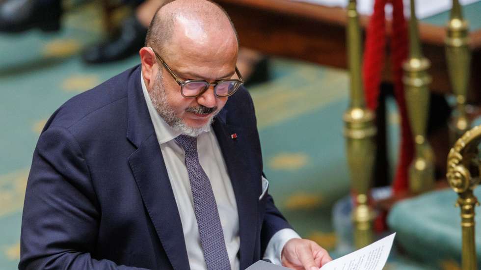 epa12981157 Belgian Minister of Security and Home Affairs, Bernard Quintin attends a plenary session of the Belgian Federal Parliament in Brussels, Belgium, 21 May 2026.  EPA/OLIVIER MATTHYS