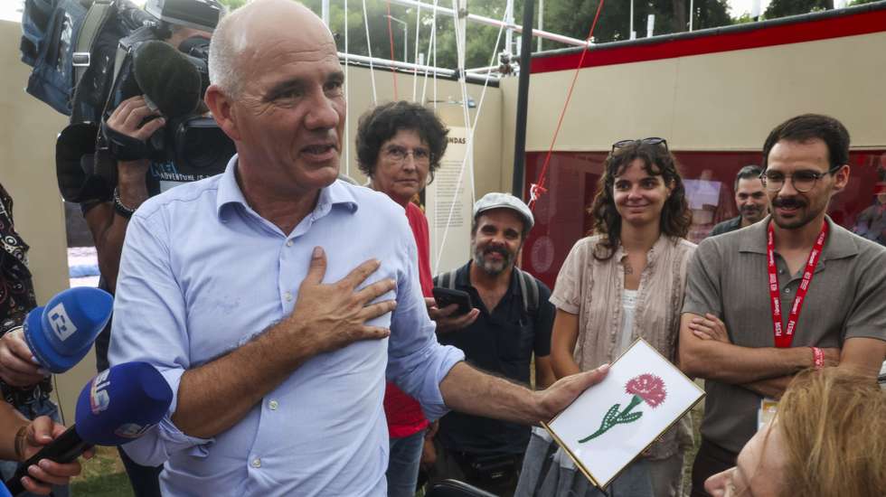 O secretário-geral do Partido Comunista Português (PCP), Paulo Raimundo, durante a visita ao recinto onde durante três dias, decorre a Festa do Avante, que este ano comoemora 50 anos, na Quinta da Atalaia , Amora, Seixal, 04 setembro de 2026. MANUEL DE ALMEIDA/LUSA