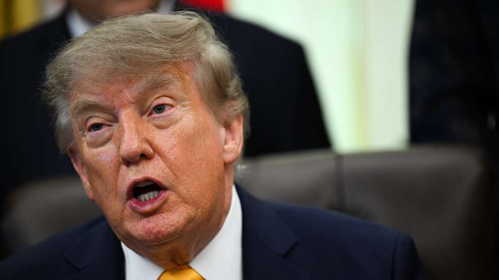 epa13212685 US President Donald Trump makes an announcement on taking action to expand meat-processing options for US farmers and ranchers in the Oval Office at the White House in Washington, DC, USA, 04 September 2026.  EPA/ANNABELLE GORDON / POOL