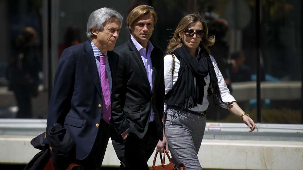 Início do julgamento de João Vieira Pinto, José Veiga, Luís Duque e Rui Meireles, acusados de alegado envolvimento em esquema de fraude fiscal na transferência do futebolista do Benfica para o Sporting