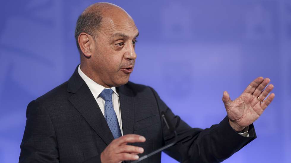 O ministro da Saúde, Manuel Pizarro, durante a conferência de imprensa sobre a reforma dos estatutos das Ordens Profissionais no antigo Ministério do Mar, Lisboa, 19 de junho 2023.
FILIPE AMORIM/LUSA