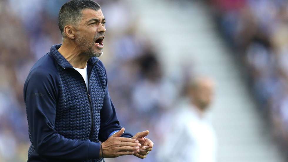 FC Porto head coach Sergio Conceicao reacts during the Portuguese First League soccer match between FC Porto and Portimonense SC at Dragao stadium in Porto, Portugal, 08 October 2023. MANUEL FERNANDO ARAUJO/LUSA