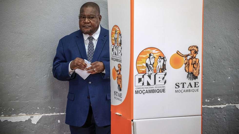 epa11650249 Presidential candidate and president of the main opposition party Mozambican National Resistance (RENAMO), Ossufo Momade, votes at a polling station in Maputo, Mozambique, 09 October 2024. More than 17.1 million Mozambican voters will choose the President of the Republic, provincial assemblies and their governors, and 250 members of the Assembly of the Republic. The National Elections Commission (CNE) approved lists of 35 political parties running for the Assembly of the Republic and 14 political parties and groups of citizen voters for provincial assemblies.  EPA/JOSE COELHO