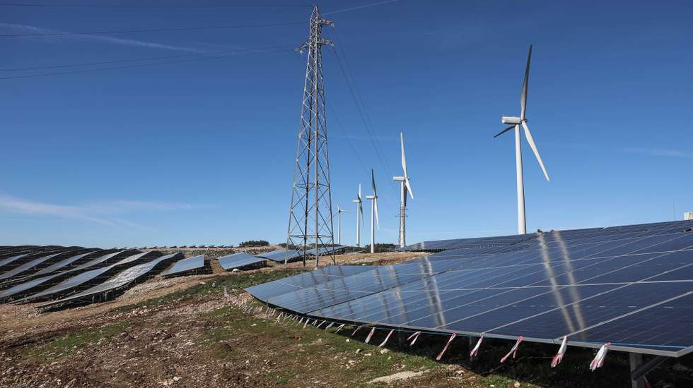 Aspetos do projeto híbrido EDP Renováveis no Monte de Vez durante uma visita/inauguração, Penela,19 de fevereiro de 2024. Trata-se de um projeto híbrido de energias renováveis – que combina energia eólica com solar. PAULO NOVAIS/LUSA