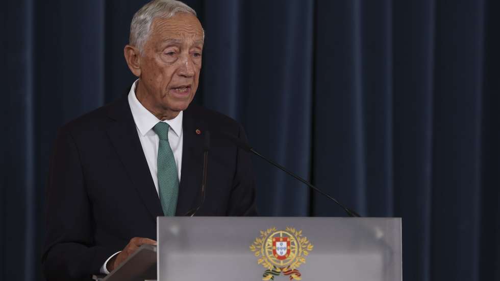 Portuguese President Marcelo Rebelo de Sousa speaks during the swearing in cerimony of the XXV Constitutional Government held at Ajuda Palace, in Lisbon, Portugal, 05 June 2025. The AD coalition (PSD/CDS-PP), led by Luís Montenegro, won the legislative elections without an absolute majority, electing 91 deputies out of 230, of which 89 are from the PSD and two from the CDS-PP. Chega became the second largest parliamentary force with 60 MPs, followed by PS with 58, IL with nine, Livre with six, PCP with three and BE, PAN and JPP with one each. JOSE SENA GOULAO/LUSA