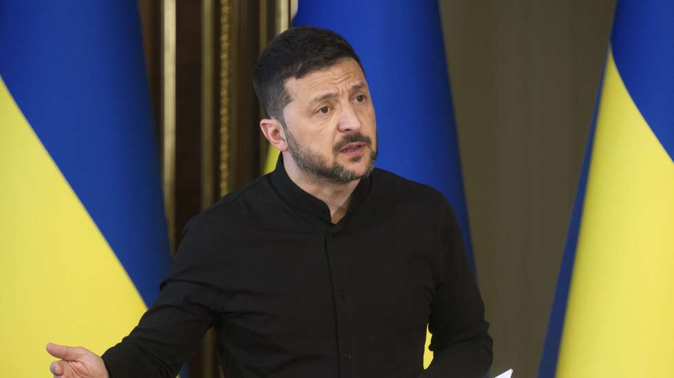epa12096393 Ukrainian President Volodymyr Zelensky addresses a press conference in Kyiv, Ukraine, 13 May 2025. 'I value the Nordic-Baltic Eight countries' support for my readiness to meet personally with Putin in Turkey on 15 May 2025. We are ready for such direct diplomacy to put an end to killings and advance real peace. And this must certainly be discussed with the person who makes decisions in Russia,' said President Zelensky, according to his statement on X.  EPA/STRINGER