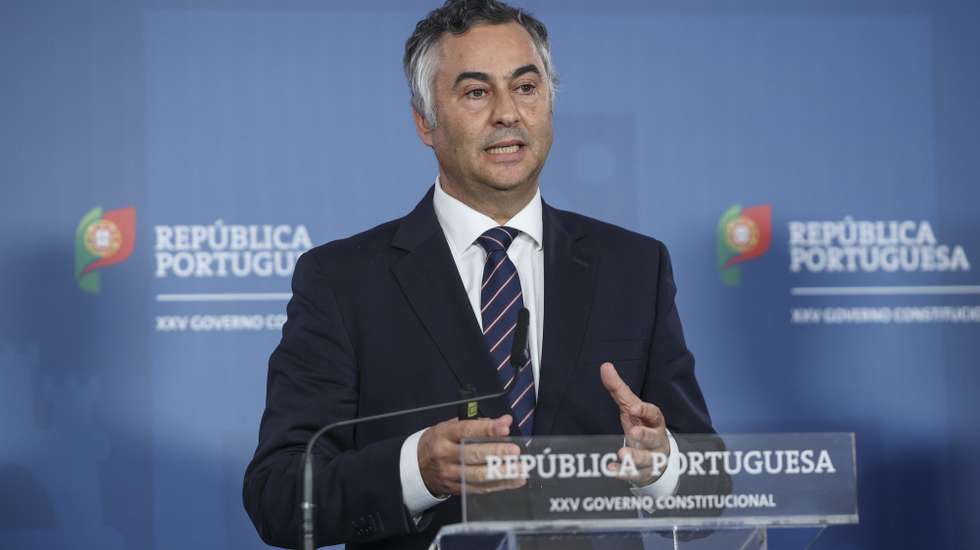 O ministro da Educação, Ciência e Inovação, Fernando Alexandre, intervém na apresentação da nova Agência para a Investigação e Inovação (AI2), esta tarde no Campus XXI em Lisboa, 4 de novembro de 2025. MIGUEL A. LOPES/LUSA