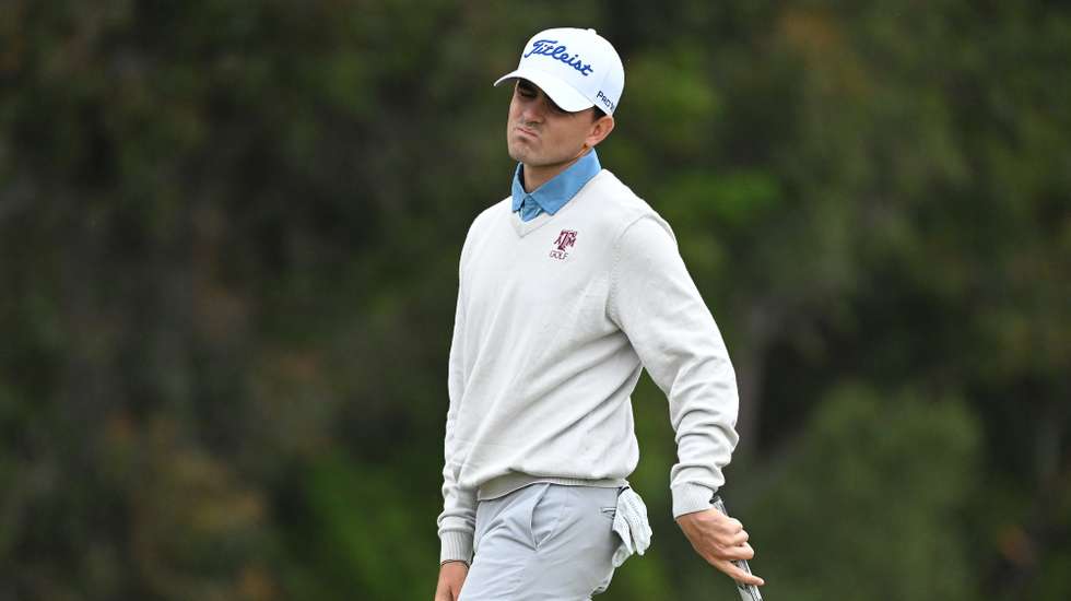 epa12573507 Daniel Rodrigues of Portugal reacts after playing a shot on the 4th hole during round three of the Australian Open Golf tournament at the Royal Melbourne Golf Club in Melbourne, Australia, 06 December 2025.  EPA/JAMES ROSS NO ARCHIVING, EDITORIAL USE ONLY AUSTRALIA AND NEW ZEALAND OUT
