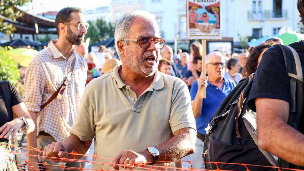 O coordenador do Bloco de Esquerda (BE), José Manuel Pureza, durante o protesto 'Praia do Bocage’, na Praça de Bocage, contra a privatização de praias da Arrábida, Setúbal, 29 de agosto de 2026.  RUI MINDERICO/LUSA