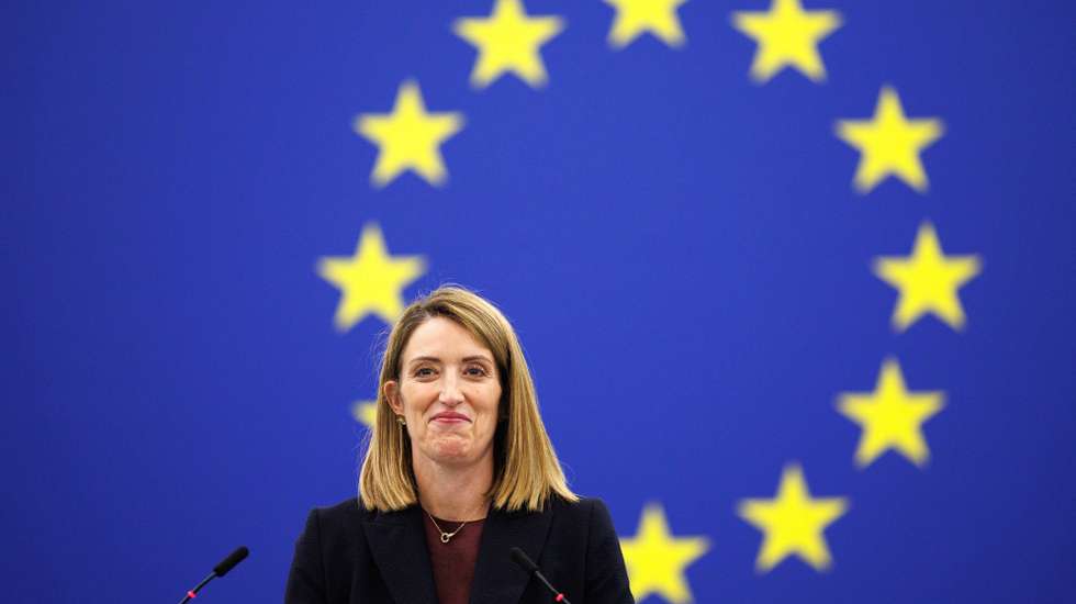 epa13283251 President of the European Parliament Roberta Metsola speaks during the European Parliament plenary session in Strasbourg, France, 05 October 2026.  EPA/OLIVIER MATTHYS