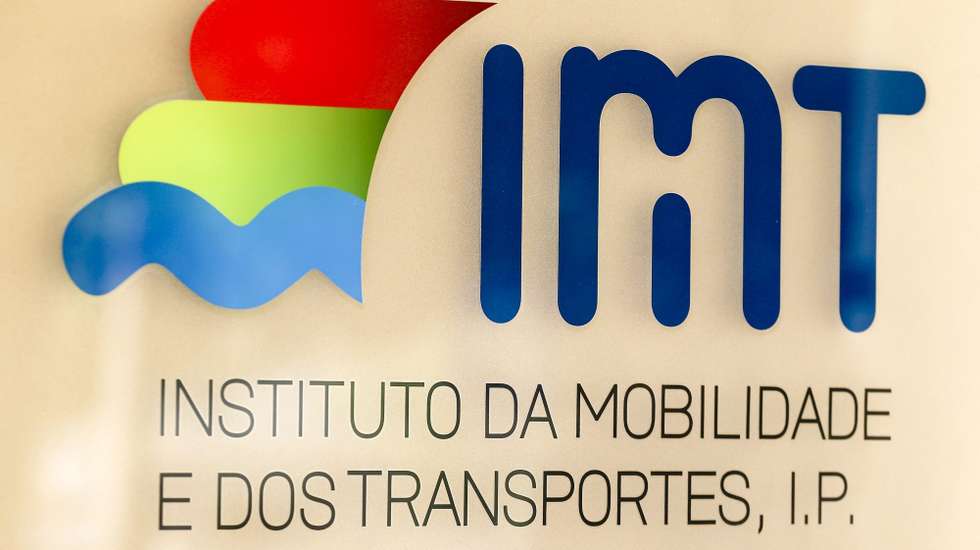 A sua exoneração do cargo governativo foi anunciada também esta quarta-feira, com efeito imediato