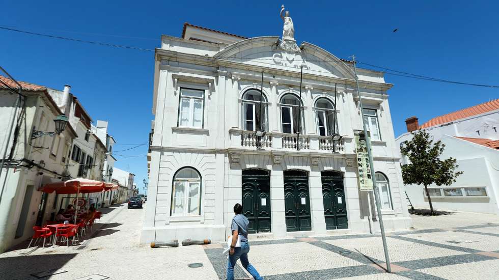 Edifício da Câmara Municipal de Alcochete, 04 de agosto de 2017. MIGUEL A. LOPES/LUSA