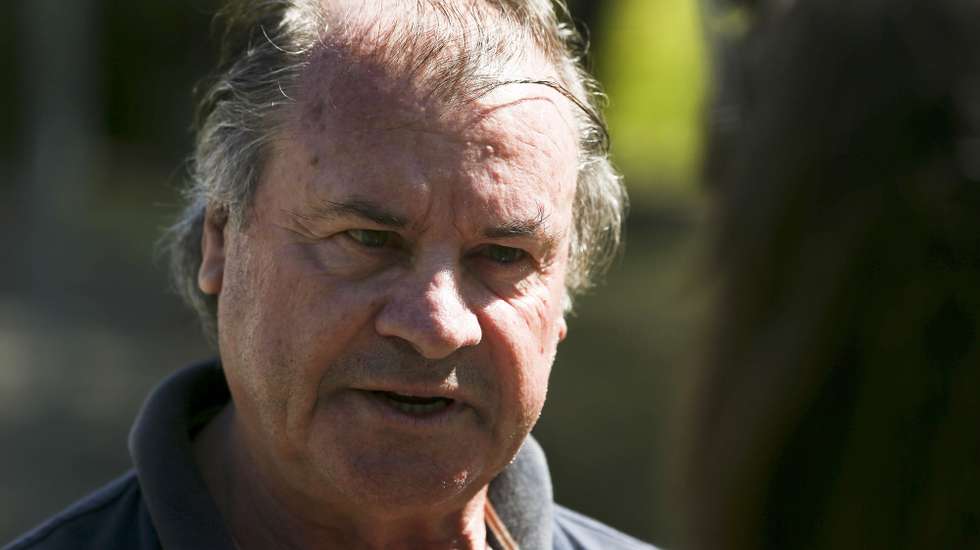 O ex-atleta e campeão olímpico Carlos Lopes considera que o pavilhão que ostenta o seu nome, em Lisboa, abandonado há anos e que vai ser requalificado, é o “local certo” para receber o seu espólio, atualmente guardado numa garagem, Lisboa, 5 de setembro de 2015.  (ACOMPANHA TEXTO)  MANUEL DE ALMEIDA/LUSA