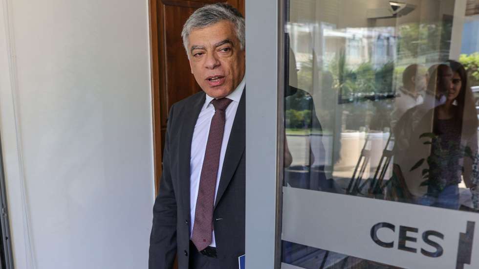 O novo presidente da CIP, Armindo Monteiro, à chegada para participar na reunião do Conselho Económico e Social, em Lisboa, 18 de abril de 2023. MANUEL DE ALMEIDA/LUSA