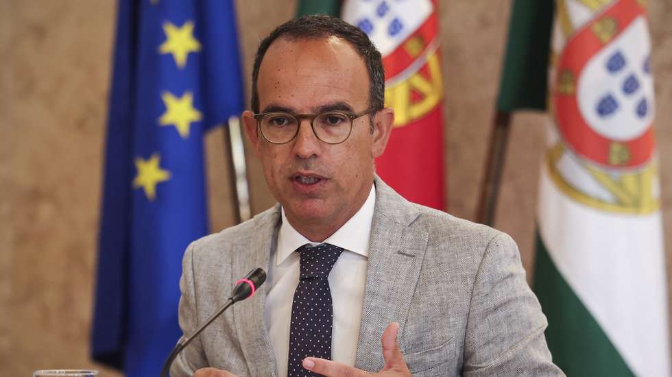 OE2024: Estado não pode ter 95% da Lusa sem mudança do modelo de governação, refere Ministro da Cultura