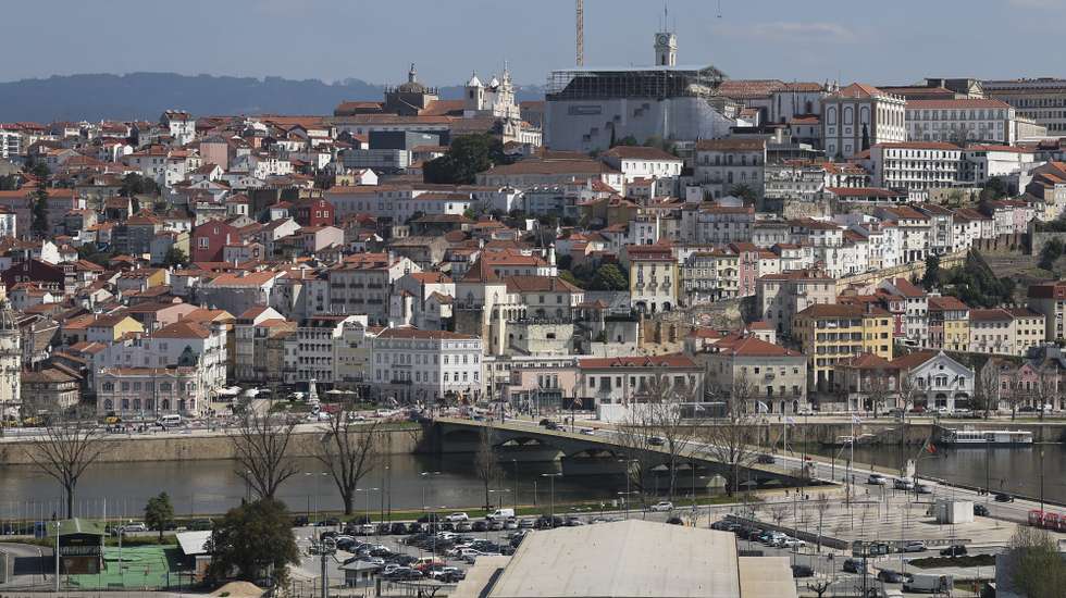 A cidade de Coimbra vista do Mosteiro de Santa Clara-a-Nova, 27 de março de 2025. PAULO NOVAIS/LUSA