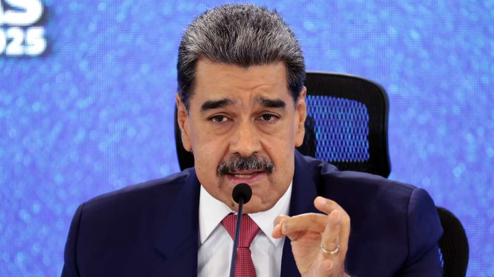 epaselect epa12381165 Venezuelan President Nicolas Maduro gestures as he speaks during a press conference in Caracas, Venezuela, 15 September 2025. Maduro stated that his country is exercising its legitimate right to defense against what he termed 'aggression' by the United States, after the US deployed warships to the Caribbean to combat drug trafficking.  EPA/MIGUEL GUTIERREZ