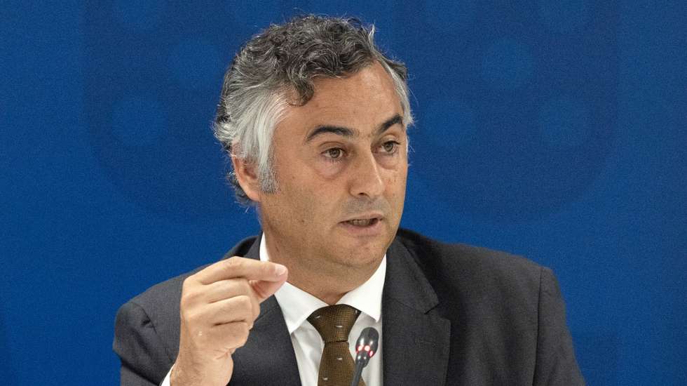 O ministro da Educação, Ciência e Inovação, Fernando Alexandre, fala aos jornalistas sobre  os exames finais nacionais do Ensino Secundário, em Lisboa, 20 de julho de 2026.  ANTÓNIO COTRIM/LUSA