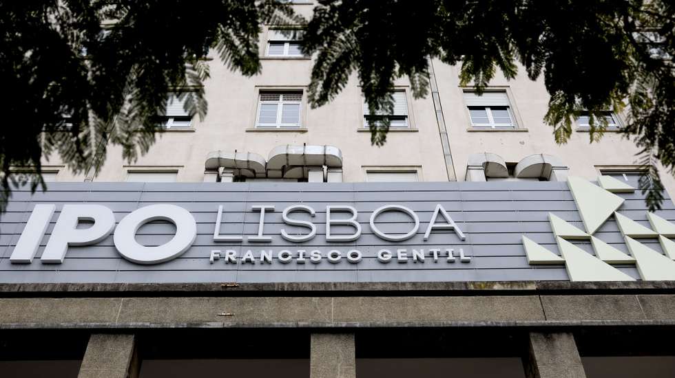 Fachada do Instituto Português de Oncologia (IPO) em Lisboa, 27 de dezembro de 2023. TIAGO PETINGA/LUSA