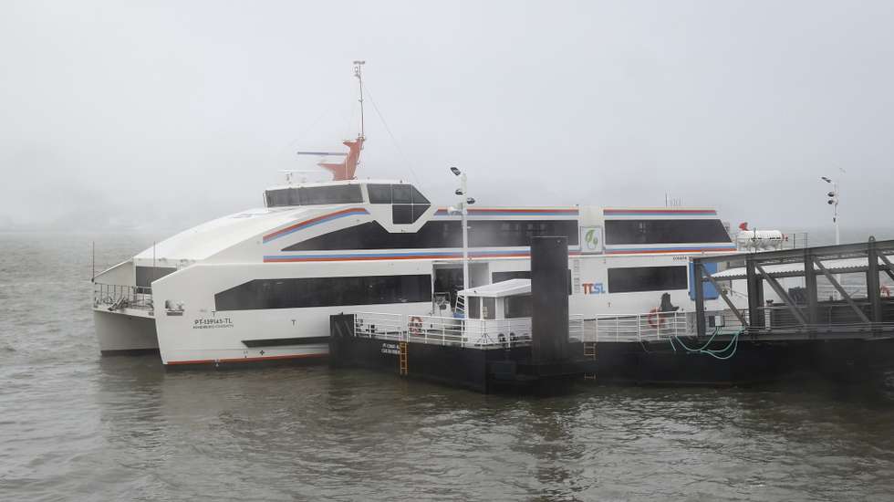 Um dos novos navios 100% elétrico, esta manhã na cerimónia oficial do 50.º aniversário da TTSL - Transtejo Soflusa, Lisboa, 21 de janeiro de 2026  MIGUEL A. LOPES/LUSA