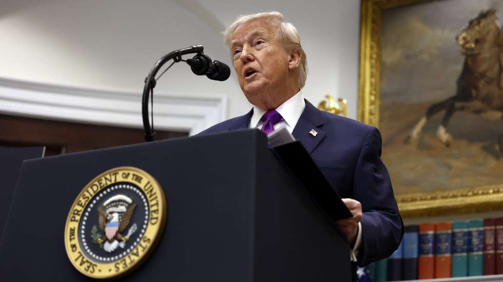 epa12732495 US President Donald Trump, joined by Environmental Protection Agency (EPA) Administrator Zeldin, speaks in the Roosevelt Room at the White House in Washington, DC, USA, 12 February 2026. President Trump announced that his administration is revoking EPA's 2009 'endangerment finding,' a landmark move that rescinds the agency's primary legal authority to regulate greenhouse gas emissions under the Clean Air Act.  EPA/WILL OLIVER / POOL POOL