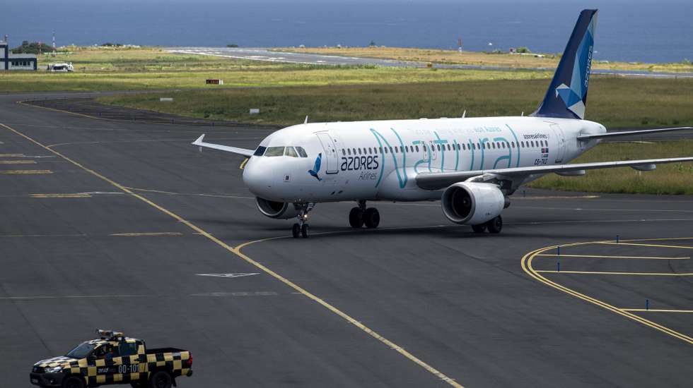 Açores suspende processos de privatização da Azores Airlines e de dois hotéis