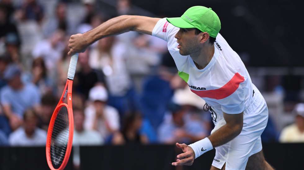 epa11825439 Nuno Borges of Portugal serves against Jordan Thompson of Australia during their second round match during the 2025 Australian Open at Melbourne Park in Melbourne, Australia, 15 January 2025.  EPA/JAMES ROSS  AUSTRALIA AND NEW ZEALAND OUT