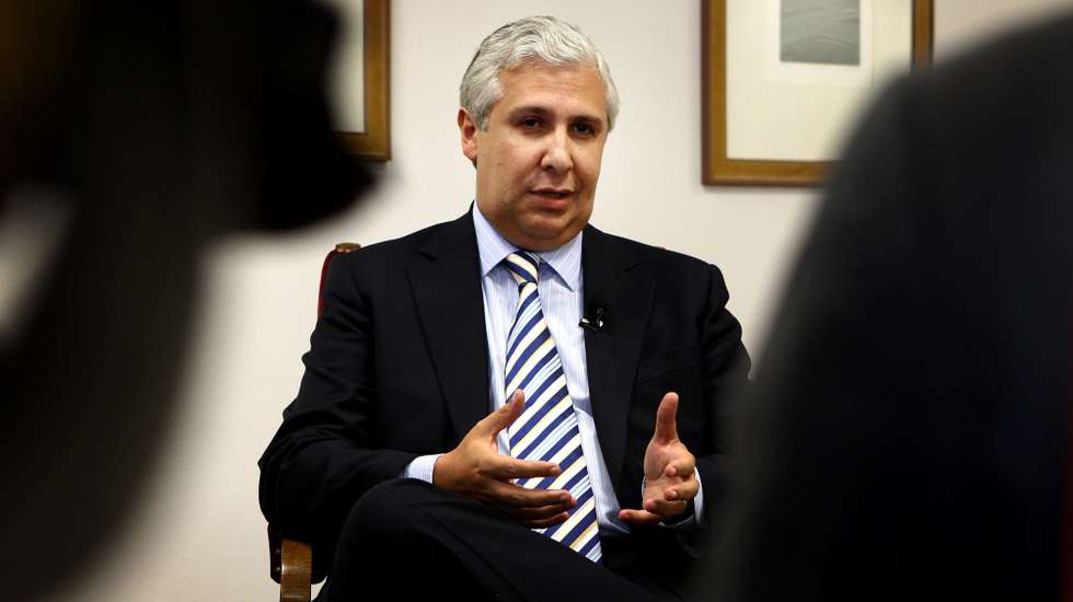 Jorge Bacelar Gouveia, Presidente do Conselho de Fiscalização dos Serviços de Informação da República, durante a entrevista concedida à Agência LUSA, Lisboa, 19 de julho de 2008.   (ACOMPANHA TEXTO)  MANUEL DE ALMEIDA / LUSA