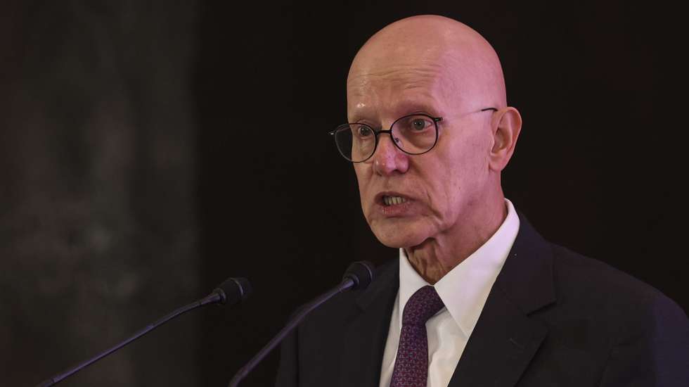 O presidente da Associação Portuguesa de Bancos (APB), Vítor Bento, intervém na conferência "Banca do Futuro", em Lisboa, 16 de novembro de 2022. ANDRÉ KOSTERS/LUSA