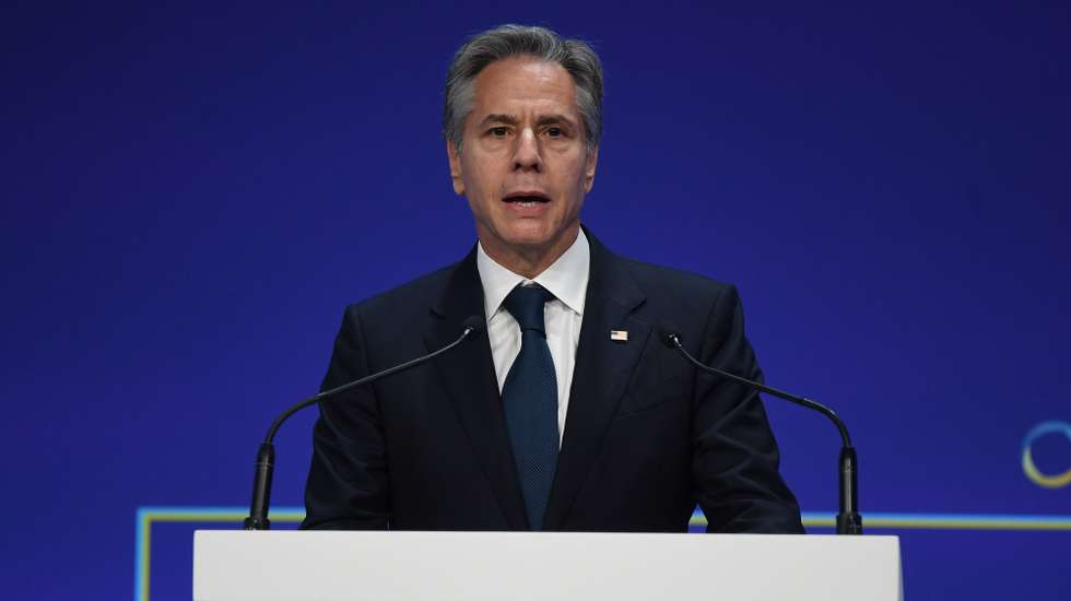 epa10703481 US Secretary of State Antony Blinken speaks at the first day of the Ukraine Recovery Conference (URC) in London, Britain, 21 June 2023. The URC is dedicated to Ukraine's transformation and was symbolically launched in London in 2017 as the Ukraine Reform Conference. URC 2023 will focus on mobilising international support for Ukraine's economic and social stabilisation and recovery from the effects of war.  EPA/ANDY RAIN / POOL