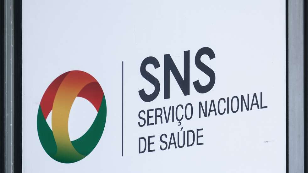 Logótipo do Serviço Nacional de Saúde (SNS), em Lisboa, 07 de julho de 2022. MÁRIO CRUZ/LUSA