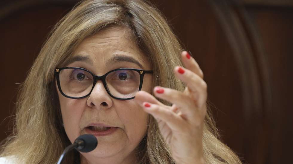 A ministra da Saúde, Ana Paula Martins, intervém na sua audição perante a Comissão da Saúde, na Assembleia da República, em Lisboa, 12 de junho de 2024. MANUEL DE ALMEIDA/LUSA