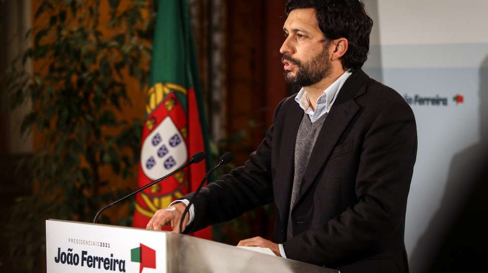 epa08963298 The Portuguese Comunist Party (PCP) candidate for the Portuguese presidential elections, Joao Ferreira, during the intervention of reaction to the results of the presidential elections, in Lisbon, Portugal, 24 January 2021. More than 10 million voters were called to choose among the seven candidates for President of the Republic in an election in which abstention was the main adversary due to the covid-19 pandemic.  EPA/MANUEL DE ALMEIDA