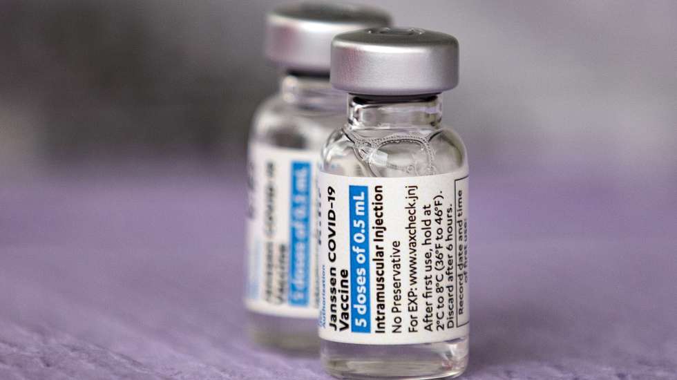 epa09097517 Vials of the Janssen (Pharmaceutical Companies of Johnson &amp; Johnson) vaccine against Covid-19 are displayed during a vaccination operation organized by St. John's Well Child and Family Center in Los Angeles, California, USA, 25 March 2021. St. John's Well Child and Family Center, the Los Angeles County Federation of Labor and immigrant rights groups organized a press conference prior to the vaccination operation to call for immigrants, including undocumented people, to be prioritized in the COVID-19 vaccine rollout. About 400 immigrant community members will be receiving their COVID-19 vaccines throughout the day at the site.  EPA/ETIENNE LAURENT