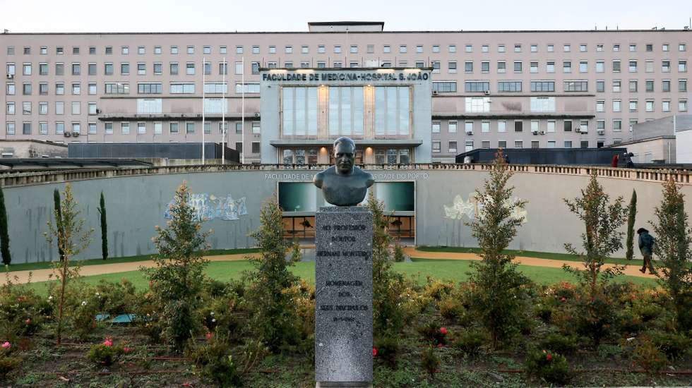 Hospital de São João, no Porto, 3 de dezembro de 2025. O Presidente da República, Marcelo Rebelo de Sousa, foi operado de urgência na segunda-feira a uma hérnia encarcerada. ESTELA SILVA/LUSA
