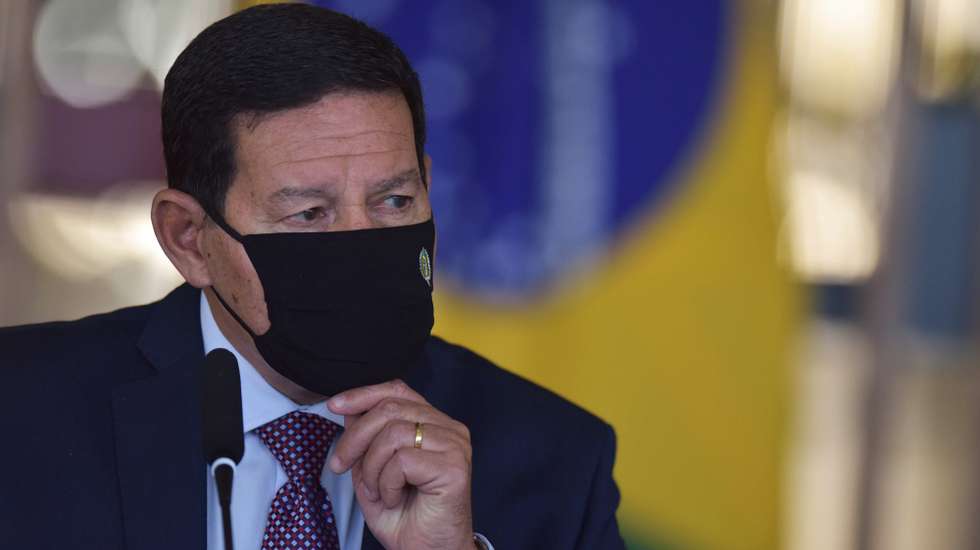 epa08547851 Vice president of Brazil, Hamilton Mourao, speaks during a press conference at the Itamaraty Palace in the city of Brasilia, Brazil, 15 July 2020. The Brazilian government pledged to adopt 'possible measures' to contain deforestation in the Amazon, pressured by investors who threaten to withdraw from the country if this degradation is not stopped.  EPA/Andre Borges