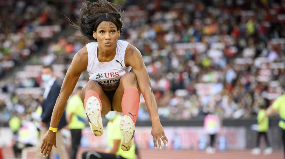 epa09457814 Patricia Mamona of Portugal competes in the women's Triple Jump during the Weltklasse IAAF Diamond League international athletics meeting at the Letzigrund stadium in Zurich, Switzerland, 09 September 2021.  EPA/JEAN-CHRISTOPHE BOTT