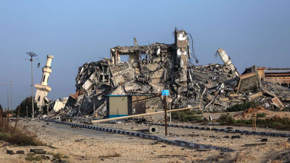 epa11348832 A view of destroyed buildings, among them a mosque, in the north of Al Nuseirat refugee camp, central Gaza Strip, 17 May 2024. More than 35,000 Palestinians and over 1,400 Israelis have been killed, according to the Palestinian Health Ministry and the Israel Defense Forces (IDF), since Hamas militants launched an attack against Israel from the Gaza Strip on 07 October 2023, and the Israeli operations in Gaza and the West Bank which followed it.  EPA/MOHAMMED SABER