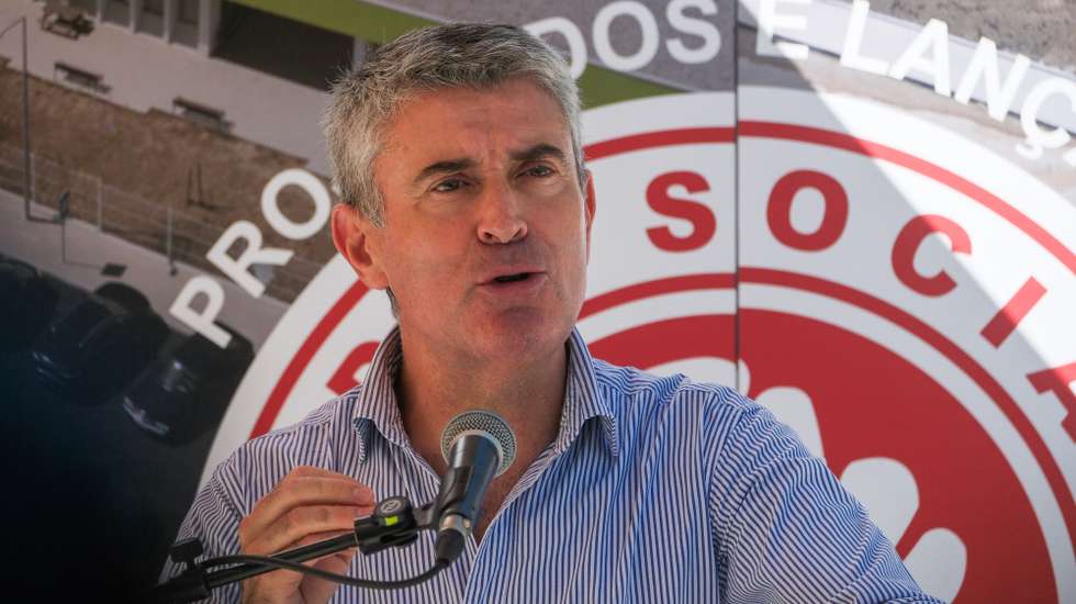 O Secretário-Geral do Partido Socialista, José Luís Carneiro, participa na rentrée do Partido Socialista (PS) de Torres Vedras, realizada no Parque Verde do Choupal, em Torres Vedras,, 20 de setembro de 2026. CARLOS BARROSO/LUSA
