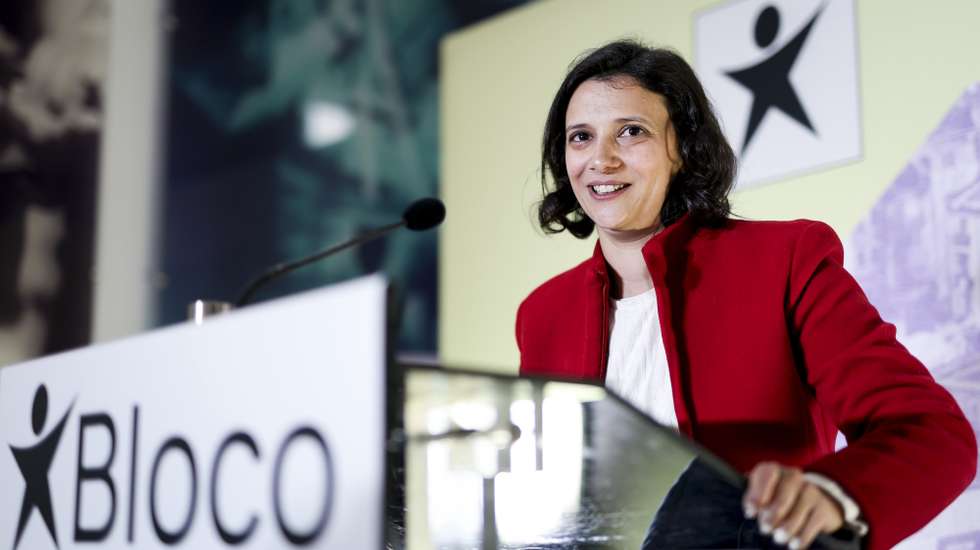 A cabeça de lista, Carolina Serrão, intervém durante a sua apresentação como cabeça de lista do Bloco de Esquerda à Câmara Municipal de Lisboa, 08 de fevereiro de 2025. FILIPE AMORIM/LUSA