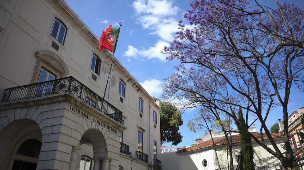 Pormenor da fachada do edifício do Tribunal Constitucional em Lisboa, 29 de abril de 2024. ANTÓNIO COTRIM/LUSA