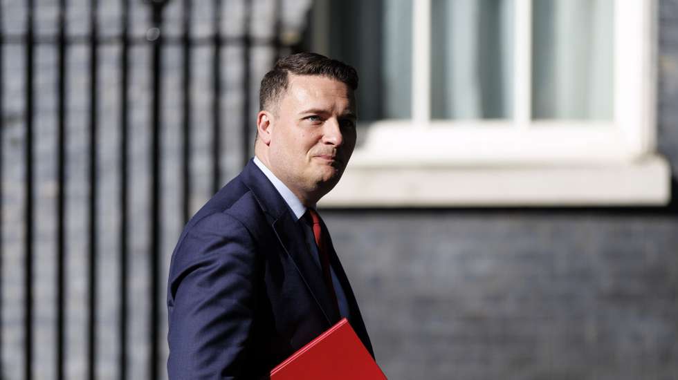 epa12123536 Britain's Secretary of State for Health and Social Care, Wes Streeting, leaves 10 Downing Street during a visit by President of Cyprus Nikos Christodoulides (not pictured) in London, Britain, 21 May 2025.  EPA/TOLGA AKMEN