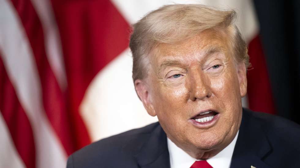 epaselect epa12667989 US President Donald Trump speaks prior to a bilateral meeting with Swiss officials on the sidelines of the 56th annual meeting of the World Economic Forum (WEF) in Davos, Switzerland, 21 January 2026. The 2026 summit, running from 19 to 23 January and held under the theme 'A Spirit of Dialogue,' brings together global political leaders, corporate executives, and scientists to address international challenges.  EPA/LAURENT GILLIERON / POOL