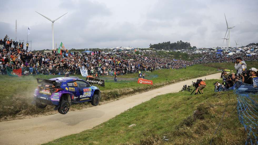 epa12112292 Roope Korhonen from Finland drives his Toyota Yaris Rally 2 during the WRC Rally de Portugal 2025 in Fafe, Portugal, 18 May 2025.  EPA/JOSE COELHO