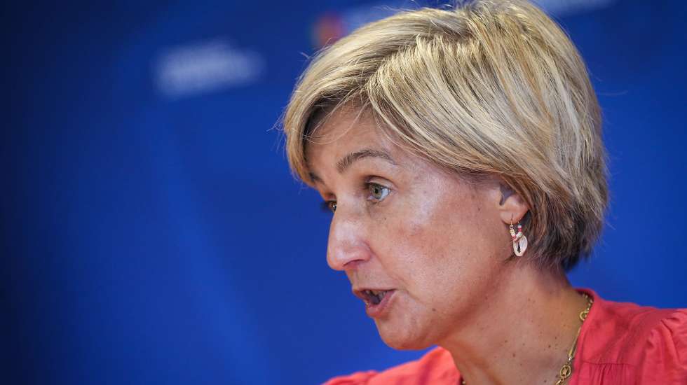 A ministra da Saúde, Marta Temido, fala aos jornalistas durante o briefing da reunião do Conselho de Ministros em Lisboa, 25 de agosto de 2022. RODRIGO ANTUNES/LUSA