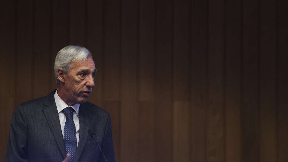 O ministro dos Negócios Estrangeiros, João Gomes Cravinho, intervém durante a apresentação pública do Comité Nacional para a Década do Oceano em Lisboa, 24 de Janeiro de 2024. O Comité Nacional para a Década do Oceano que tem a missão de desenvolver e coordenar a ação de Portugal para a concretização das metas da Década das Nações Unidas das Ciências do Oceano para o Desenvolvimento Sustentável 2021-2030, com uma visão particular para o Atlântico e intimamente relacionada com os Objetivos de Desenvolvimento Sustentável (ODS) da Agenda 2030, especialmente o “ODS 14 – Conservar e usar de forma sustentável os oceanos, os mares e os recursos marinhos numa perspetiva de desenvolvimento sustentável”. TIAGO PETINGA/LUSA