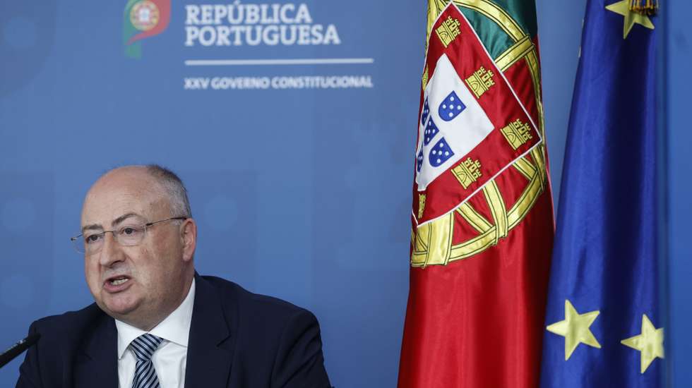 O ministro da Agricultura, José Manuel Fernandes, intervém durante uma conferência de imprensa após a reunião do Conselho de Ministros, no Campus XXI, em Lisboa, 28 de agosto de 2025. ANTÓNIO PEDRO SANTOS/LUSA