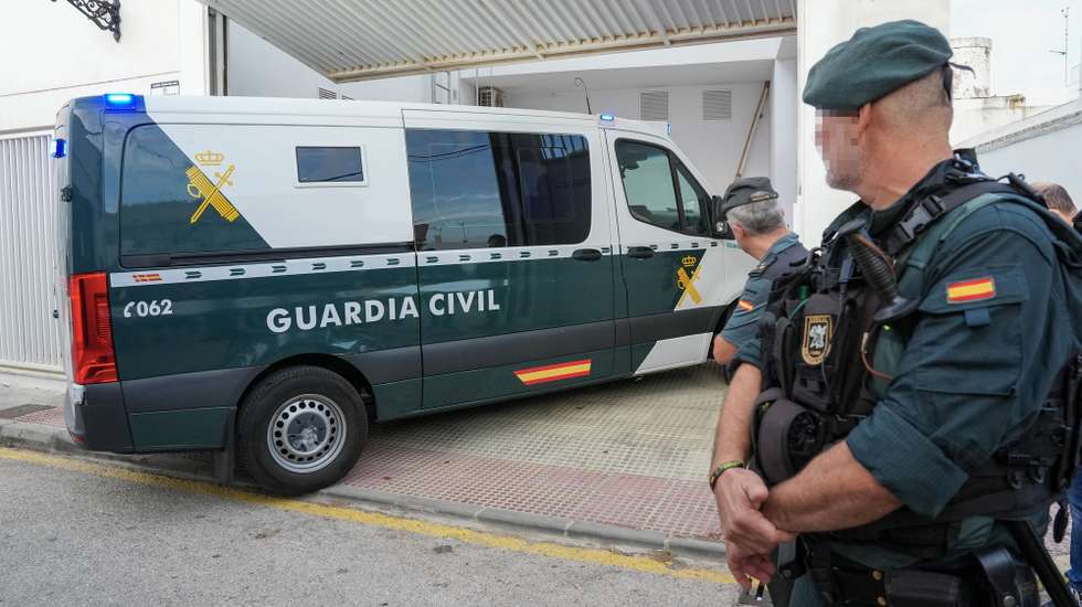 epa11615136 The Guardia Civil's van transporting Karim El Baqqali, the alleged perpetrator of the murder of two Civil Guards by ramming his boat into that of the agents, arrives at the headquarters of the Barbate courts in Cadiz province, southern Spain, 20 September 2024. Karim El Baqqali was transported from the Civil Guard Command from Cadiz city, where he has remained since his arrest. El Baqqali, accused of being the pilot of the drug boat that killed two Civil Guard agents in the port of Barbate on 09 February, was brought to justice on 20 September. On 09 February 2024 a gang of drug traffickers allegedly murdered two Guardia Civil officers and seriously injured two others in the port of Barbate (Cadiz). According to video footage, the drug traffickersâ€™ speedboat attacked the Guardia Civil's inflatable patrol vessel by ramming it.  EPA/Roman Rios