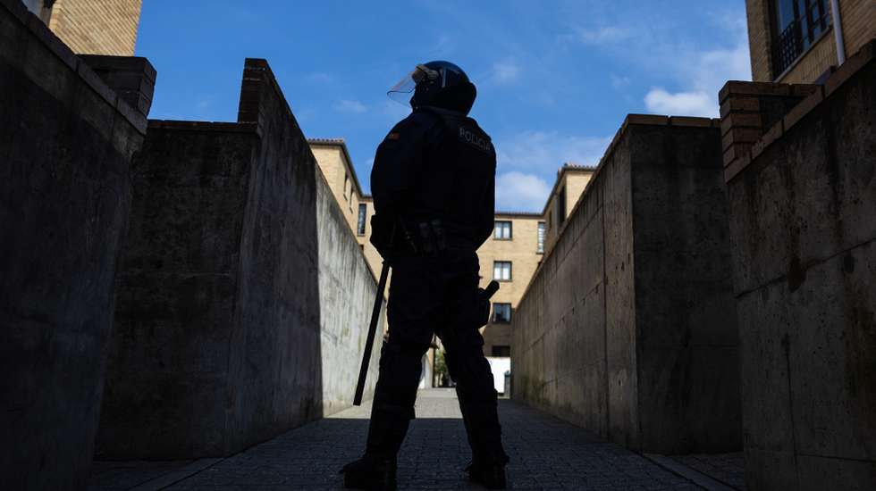 Operação da Divisão de Investigação Criminal da PSP do Comando Metropolitano do Porto no Bairro da Pasteleira Nova que visa “um conjunto alargado” de indivíduos que de forma organizada se dedicam ao tráfico de droga na Área Metropolitana do Porto, 20 de abril de 2023. JOSE COELHO/LUSA