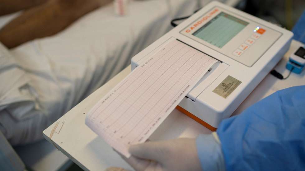 epa09094354 Photograph of a doctor using a device to study the heart at Centenario Hospital, in SÃ£o Leopoldo, Rio Grande do Sul, Brazil, 23 March 2021 (Issued 24 March 2021). The country will possibly reach the figure of 300,000 deaths on 24 March from causes related to the coronavirus. SÃ£o Leopoldo, a city in the Porto Alegre metropolitan region, has just over 230,000 inhabitants and a single municipal hospital, with 18 beds to provide intensive care to COVID-19 patients.  EPA/Daniel Marenco
